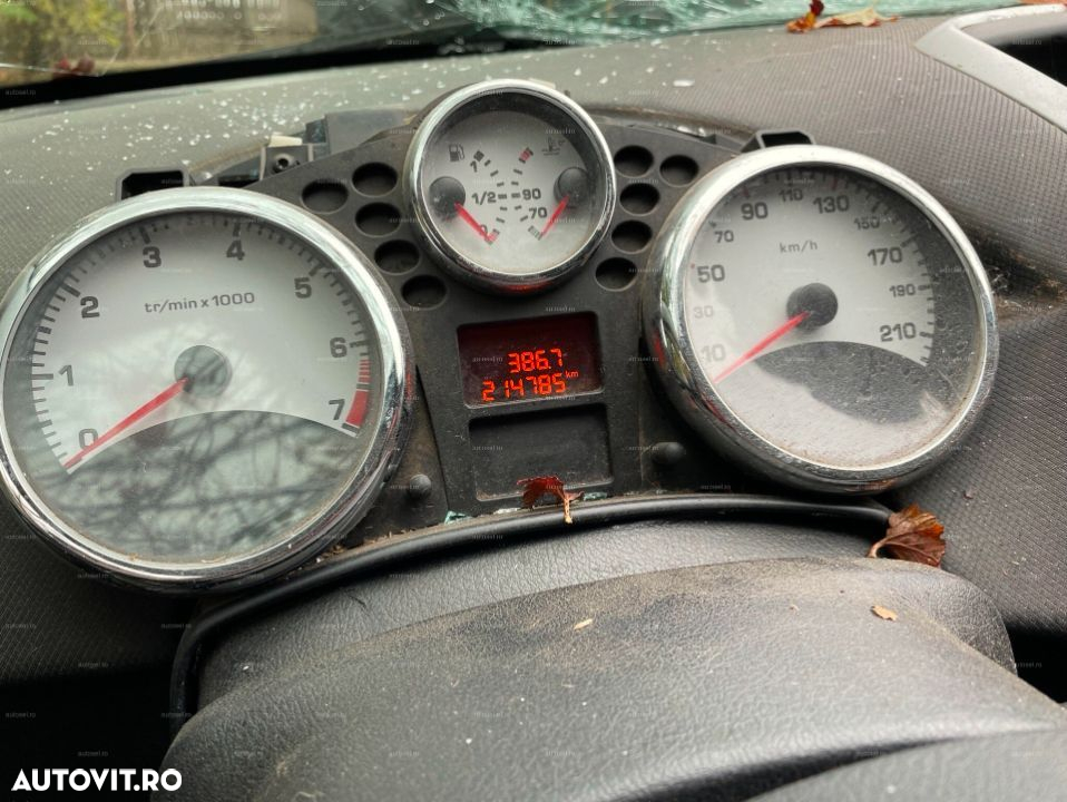 Dezmembrari Peugeot 207SW 2012 1.4i benzina 70KW - 6