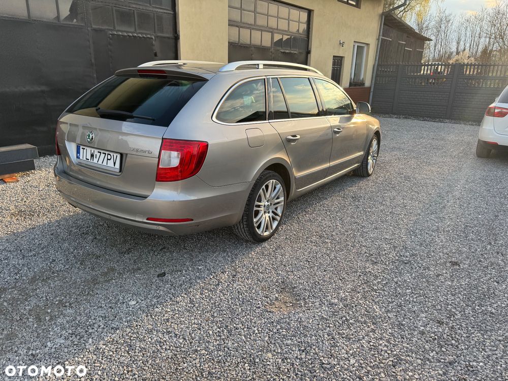 Skoda Superb 2.0 TDI PD Elegance - 4