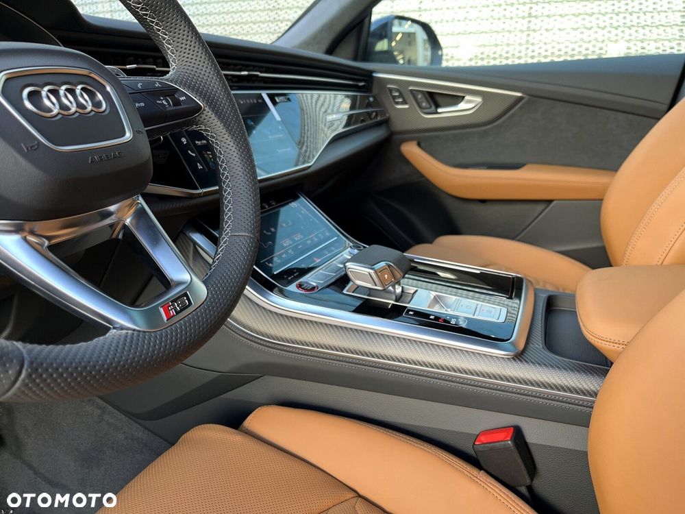 Audi RS Q8 - 21