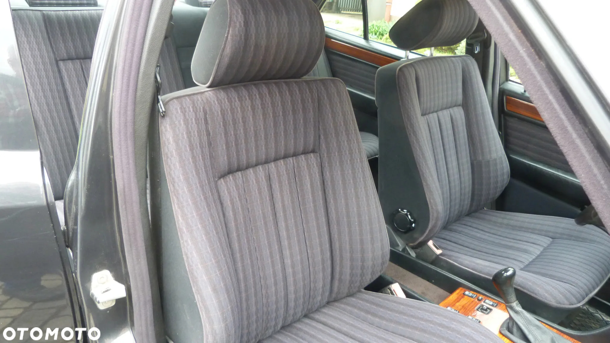 Mercedes-Benz W124 (1984-1993) - 8