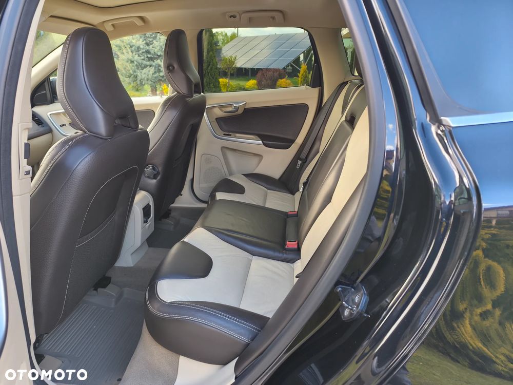 Volvo XC 60 2.4D AWD Summum - 27