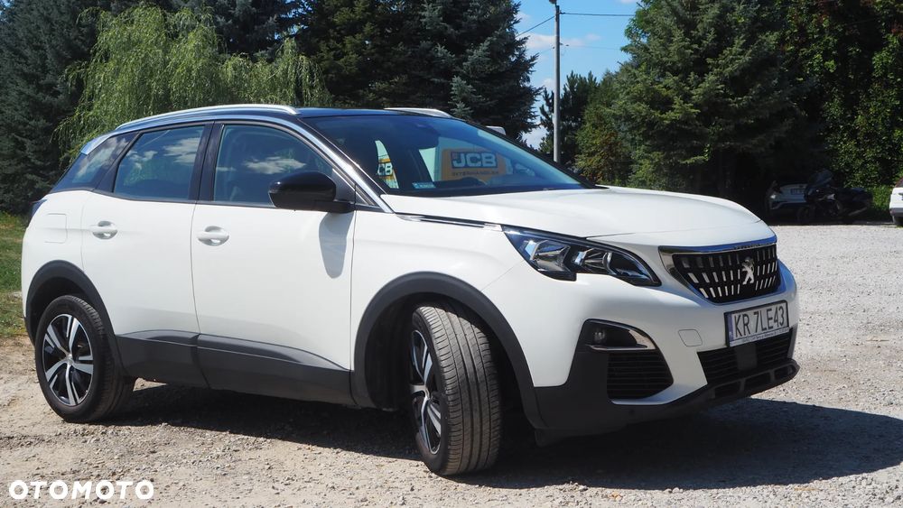Peugeot 3008 1.2 PureTech Allure S&S - 10