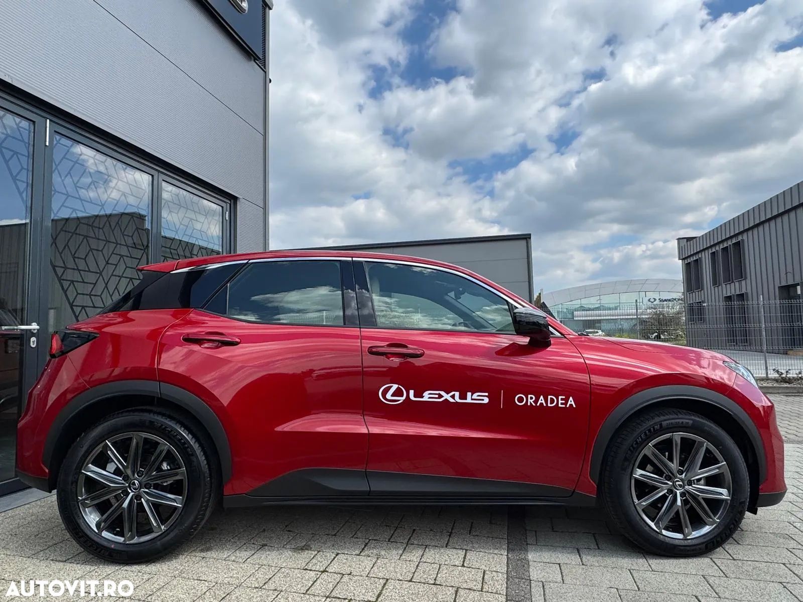 Lexus LBX 1.5 HEV 4x2 CVT Elegant - 4