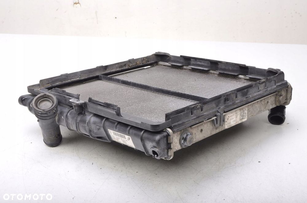 PORSCHE 718 CAYMAN 982 2.0 CHŁODNICA WODY 9P1121250A - 2