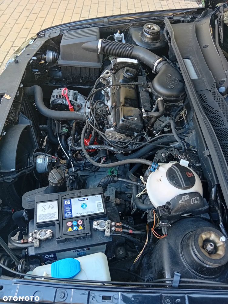 Volkswagen Golf Cabrio 1.8 - 12
