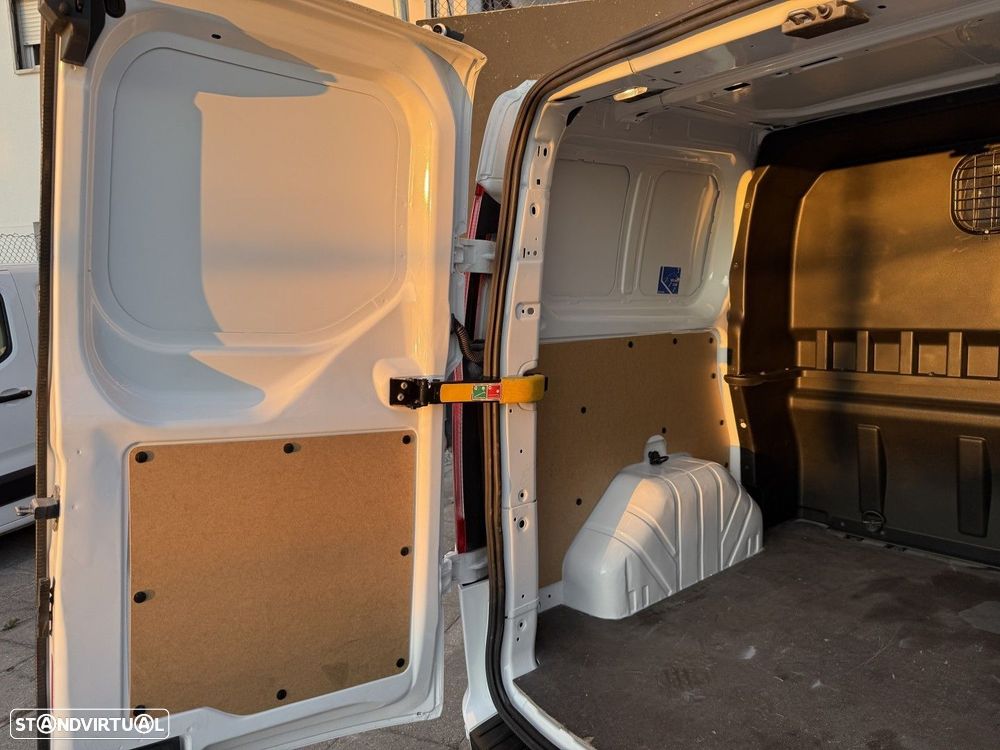 Ford Transit Transit Custom 2.0 TDCI 130cv - 6 Lugares Kombi - 8