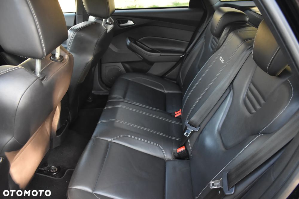 Ford Focus 2.0 EcoBoost ST mit Leder-Sport-Paket - 7