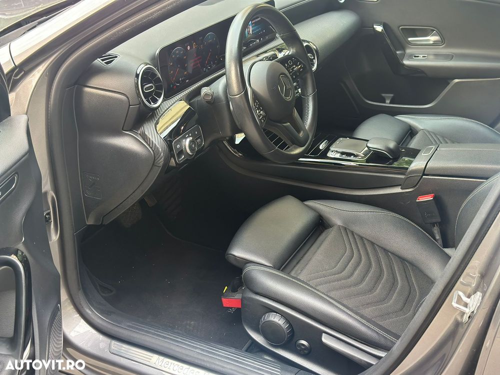 Mercedes-Benz A 180 d Sedan Aut. - 9