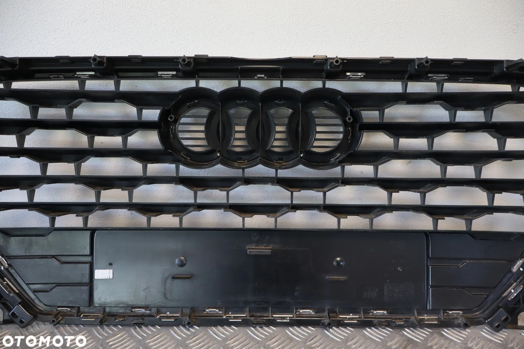 GRILL GRIL ATRAPA AUDI Q2 81A853651 2016-2020 - 12