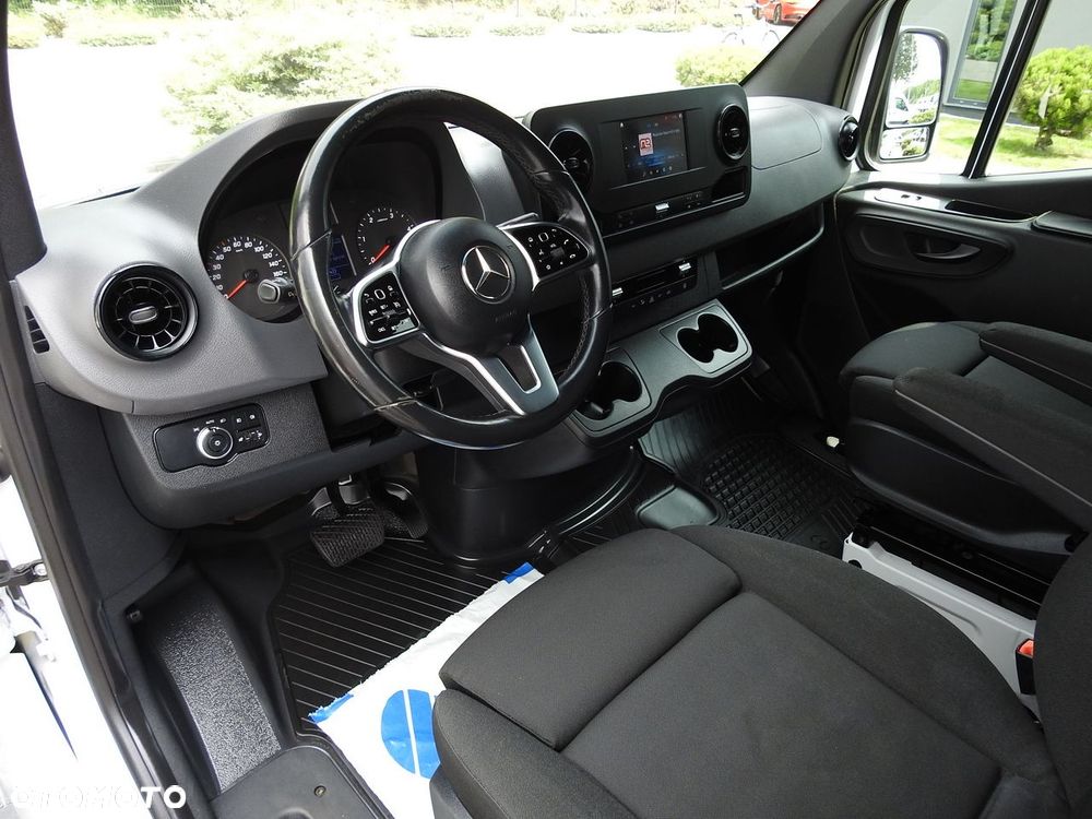Mercedes-Benz SPRINTER FURGON BRYGADÓWKA  5 MIEJSC TEMPOMAT NAWIGACJA KLIMATYZACJA AUTOMAT   160KM - 3