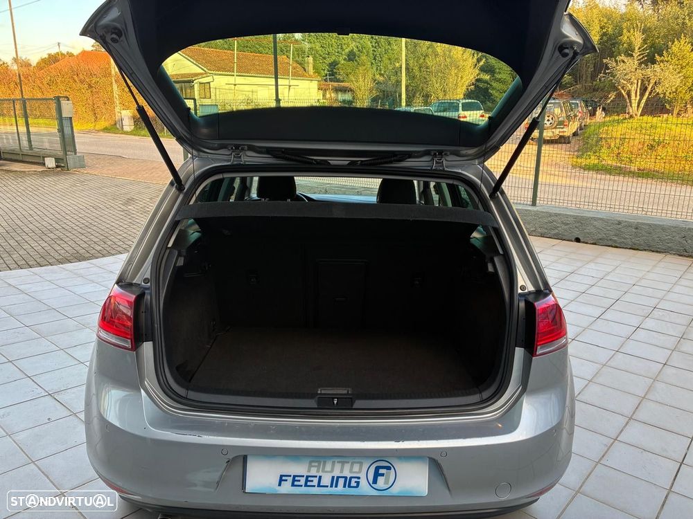 VW Golf 1.6 TDi BlueMotion Trendline - 24