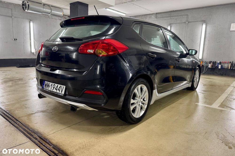 Kia Ceed - 9