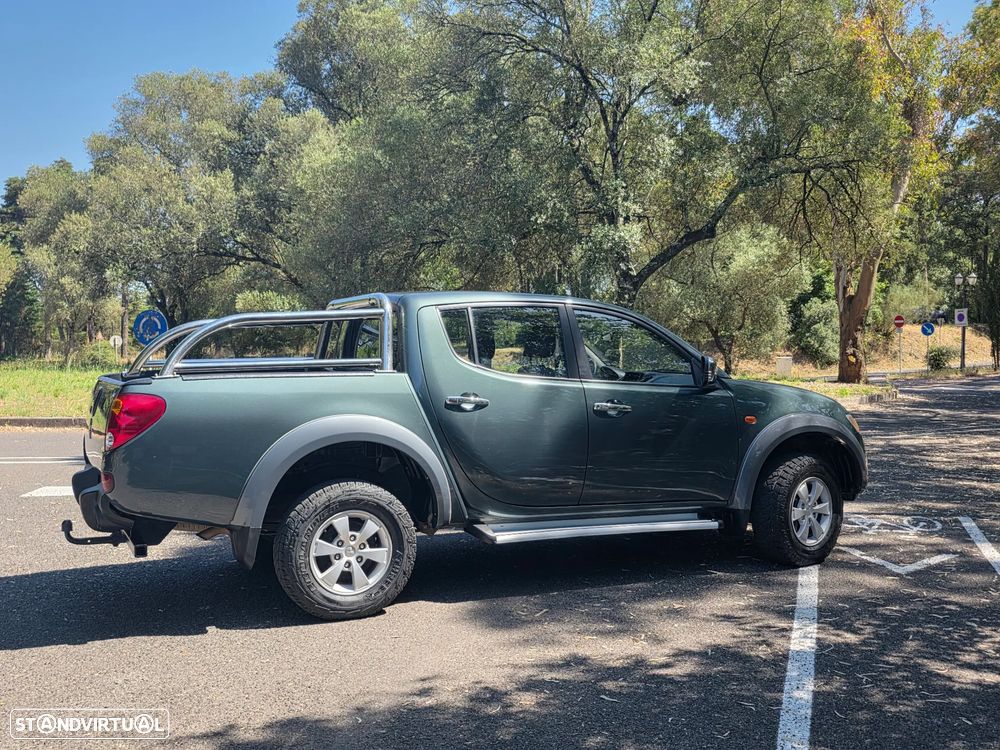 Mitsubishi L200 2.5 DI-D CD Invite AC+ABS - 6