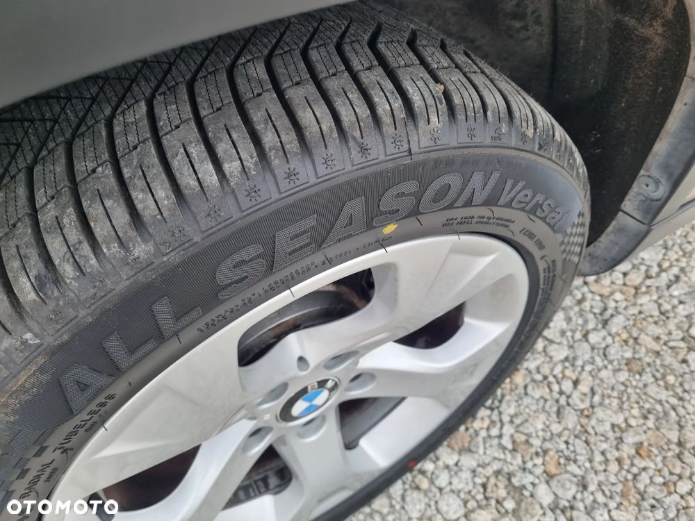 BMW X1 xDrive18d Sport Line - 17