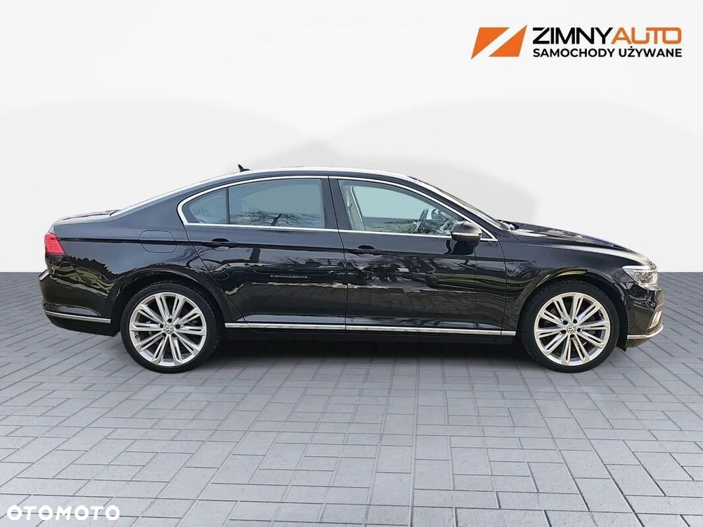 Volkswagen Passat - 11