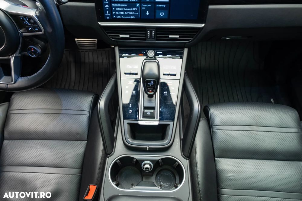 Porsche Cayenne Coupe S - 30