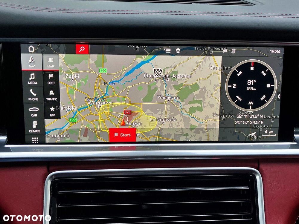 Porsche Panamera 4 E-Hybrid - 27