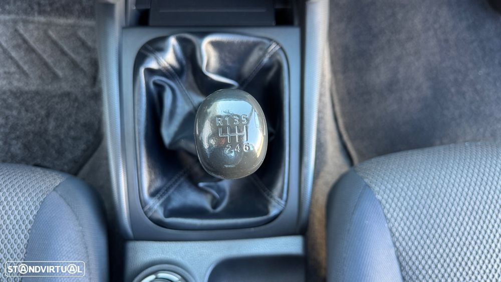 Mitsubishi L-200 Fiat Fullback 2.4 TD C/ 3 Lugares - 40