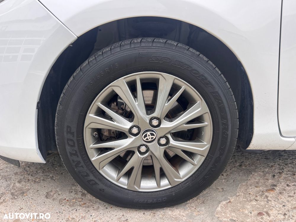Toyota Yaris - 15