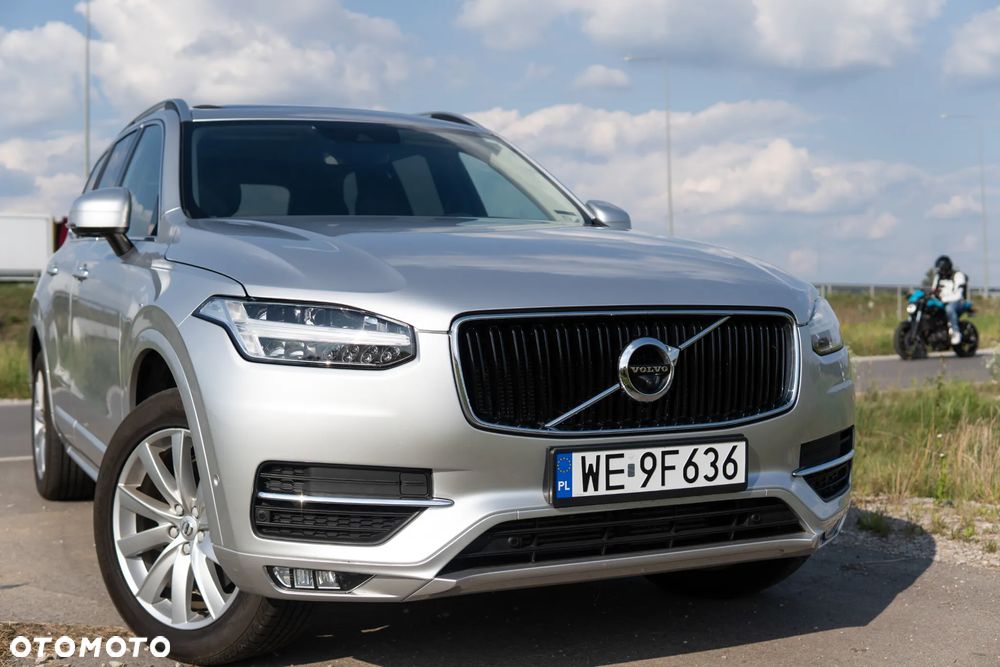Volvo XC 90 T5 AWD Geartronic Momentum - 1