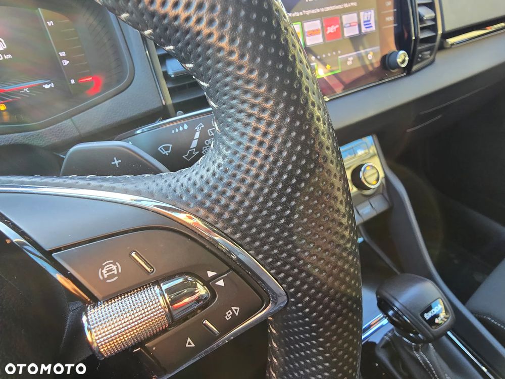 Skoda Karoq 2.0 TDI SCR 4x4 Sportline DSG - 25