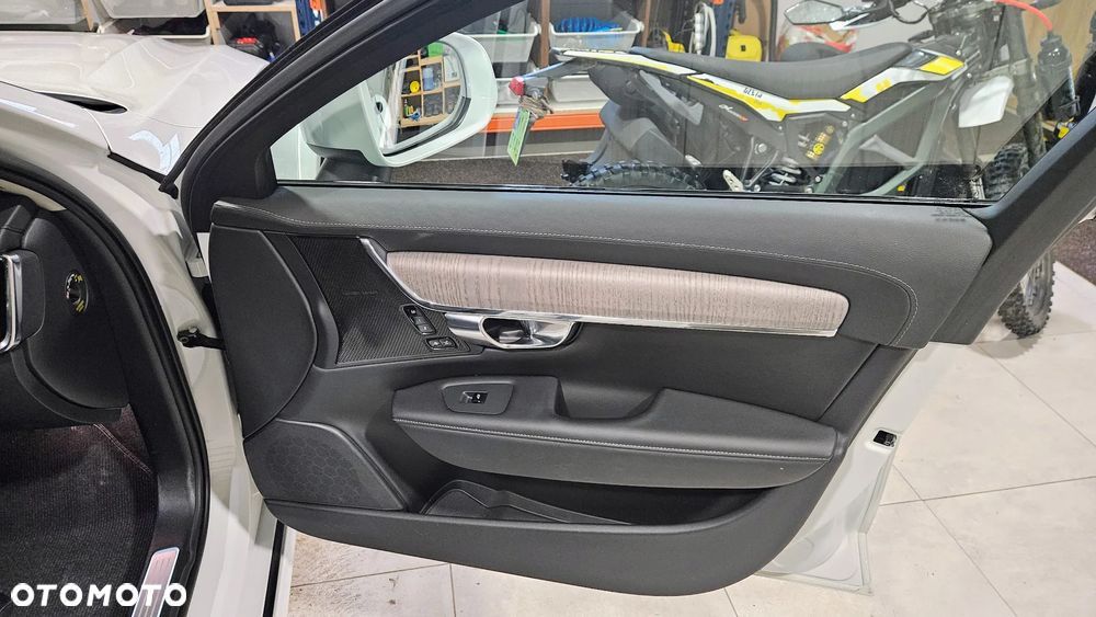 Volvo V90 B5 D AWD Ultimate Dark - 21