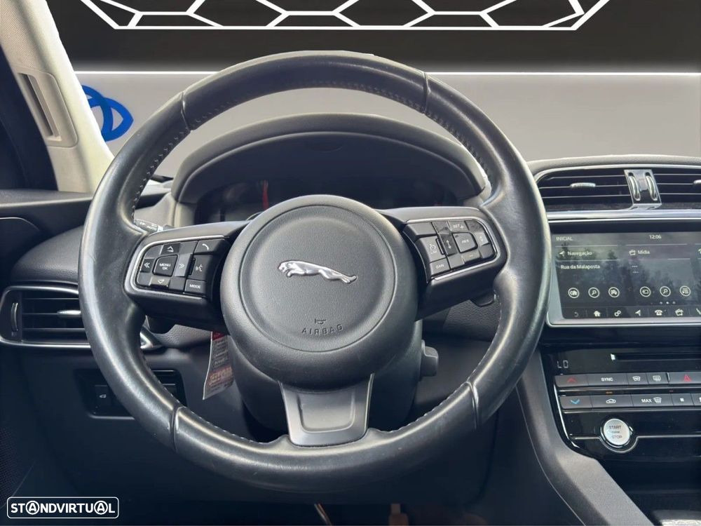 Jaguar F-Pace - 17