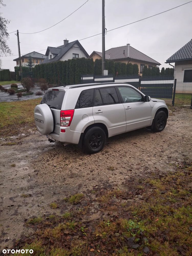 Suzuki Grand Vitara 2.0 - 4