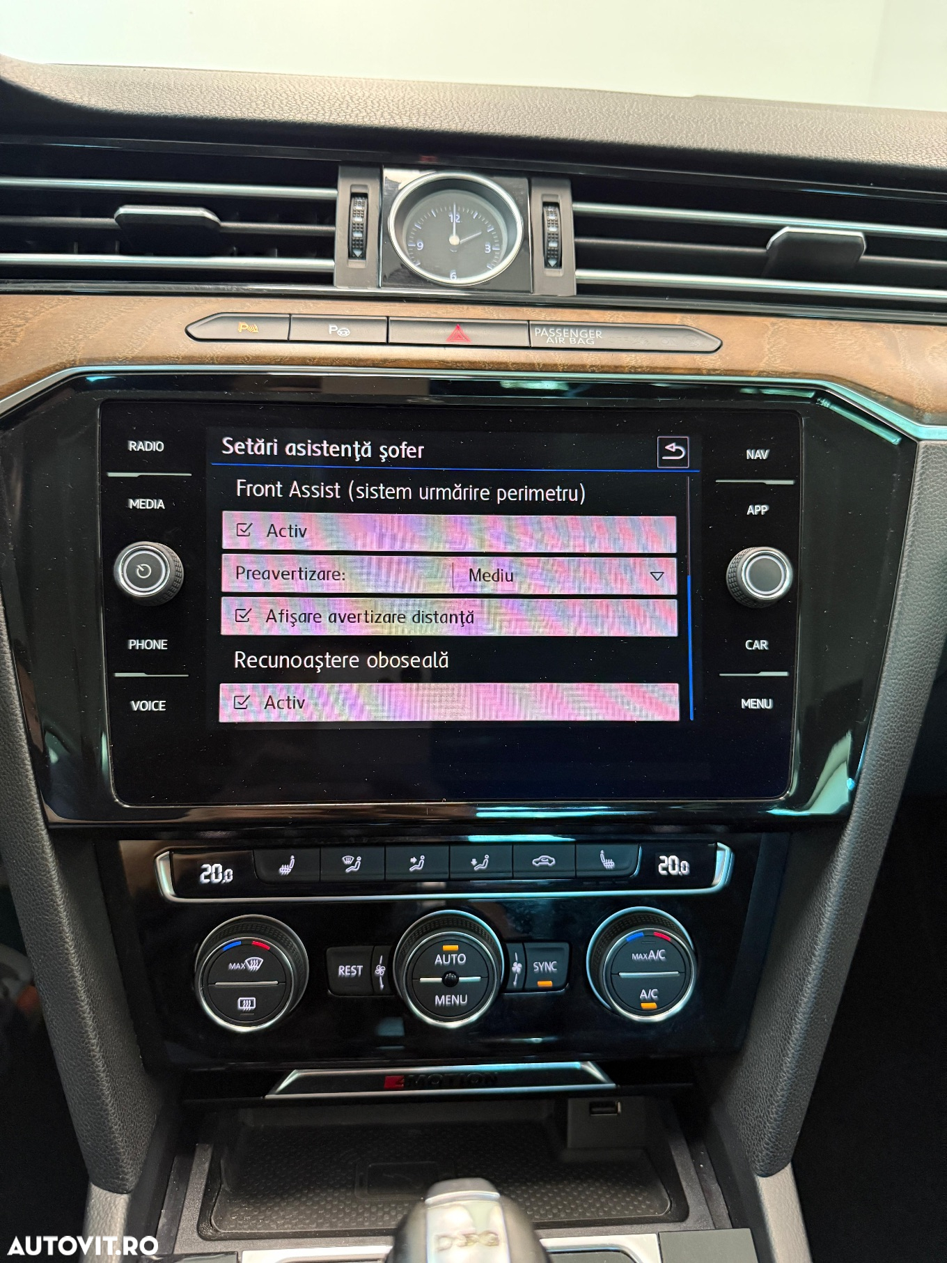 Volkswagen Passat 2.0 TDI DSG 4Motion R Executive - 14