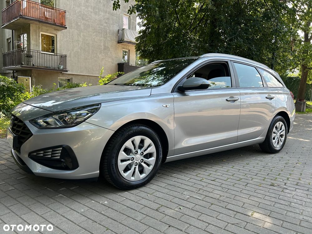 Hyundai i30 1.5 DPI Classic + - 28