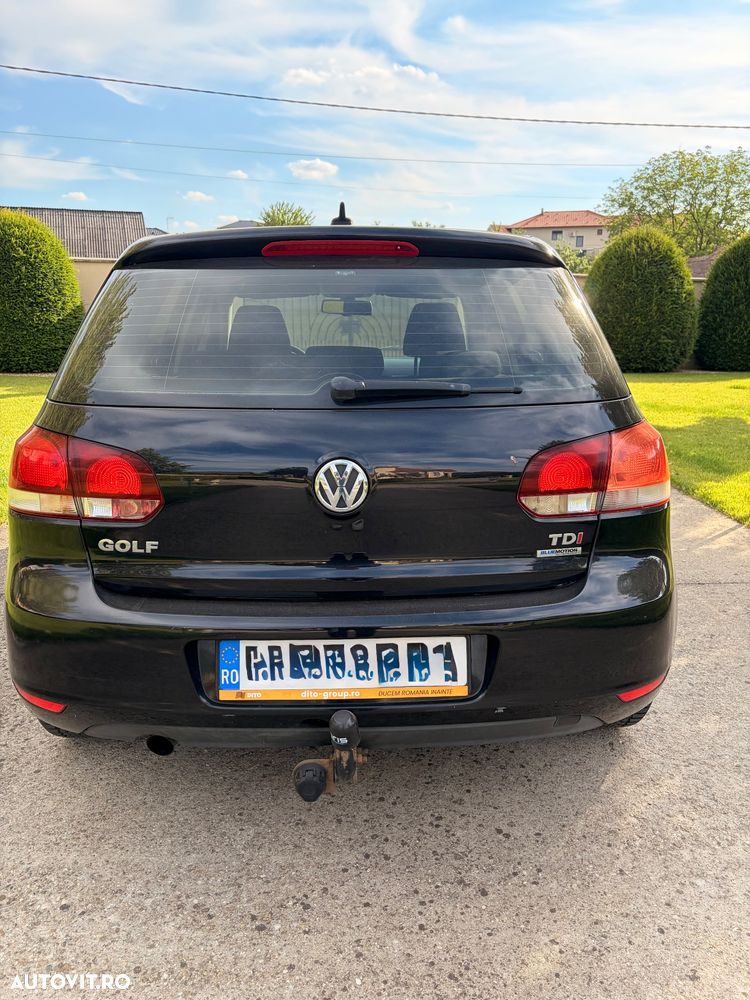 Volkswagen Golf 1.6 TDI DPF BlueMotion Technology Comfortline - 4