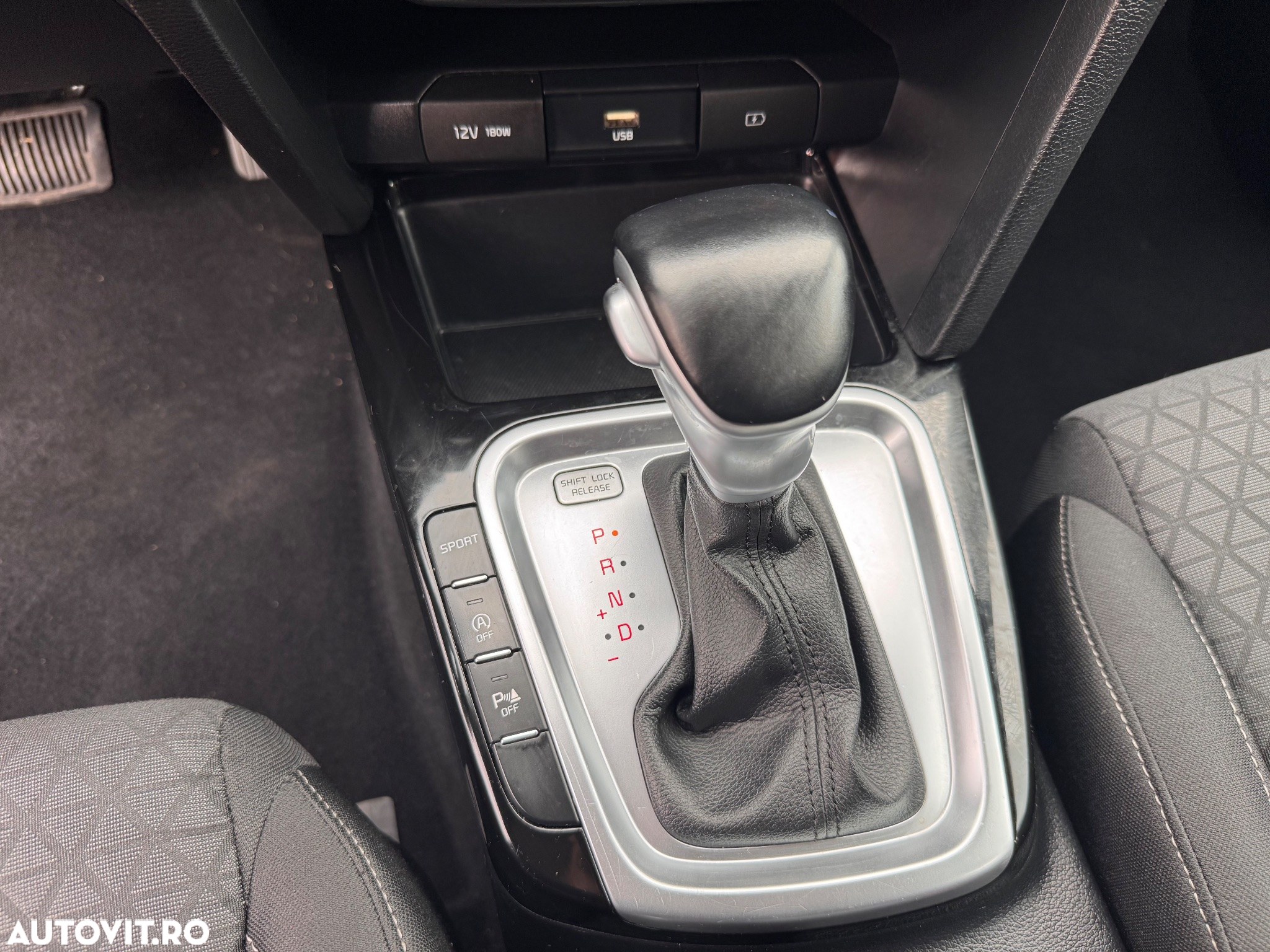 Kia Ceed 1.6 CRDi (48V Mild-Hybrid) DCT7 Vision - 22