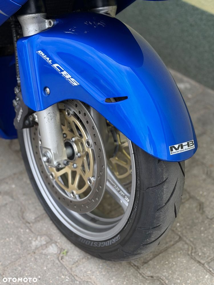 Honda CBR - 3