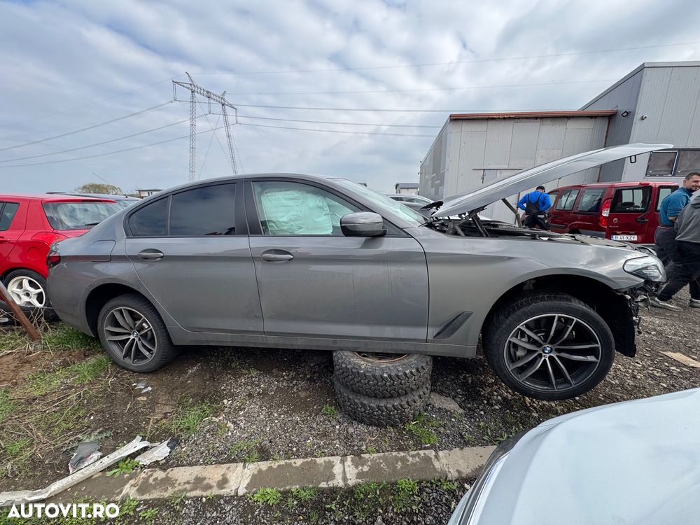 BMW Seria 5 530d xDrive Aut. - 1