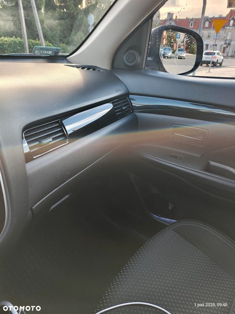 Mitsubishi Outlander - 18