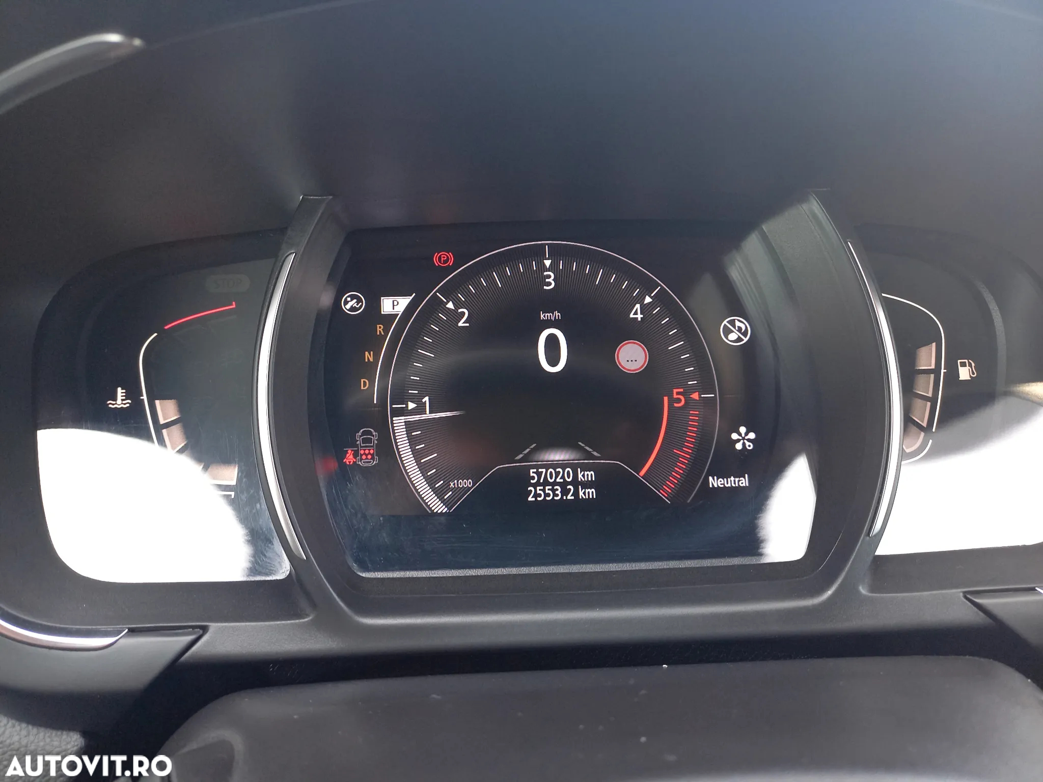 Renault Grand Scenic BLUE dCi 150 EDC BOSE EDITION - 19