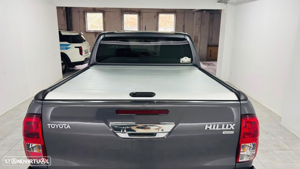 Toyota Hilux 2.4 D-4D 2WD CD Tracker - 6