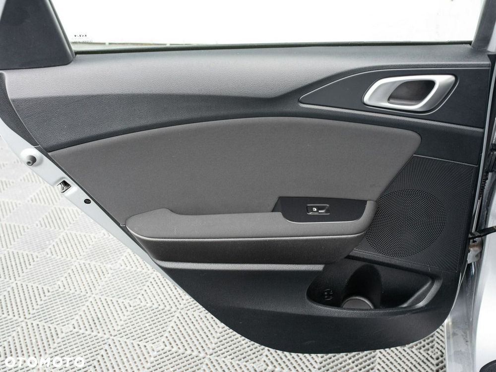Kia Ceed 1.5 T-GDI M - 20