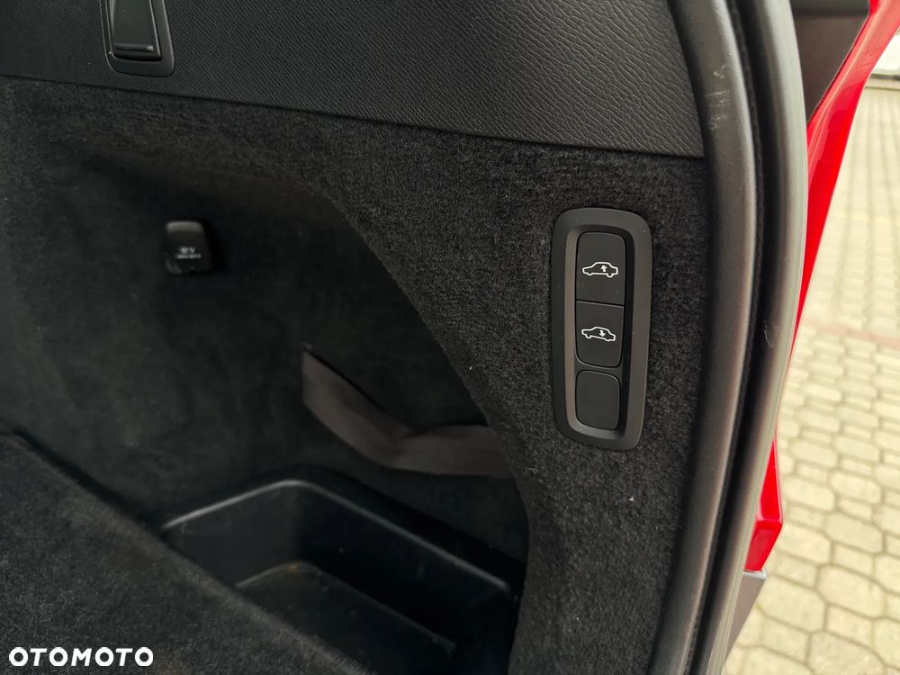 Volvo XC 90 D5 AWD R-Design 7os - 15