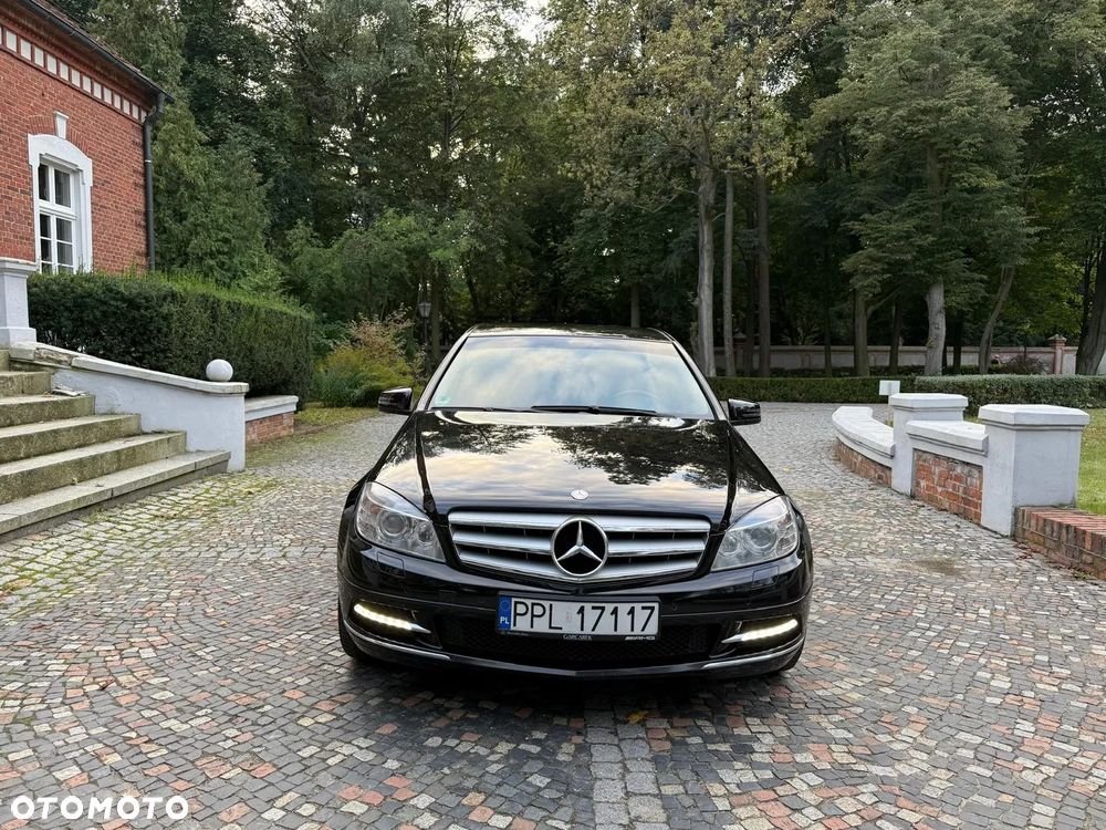 Mercedes-Benz Klasa C 180 T CGI Automatik BlueEFFICIENCY Avantgarde - 7