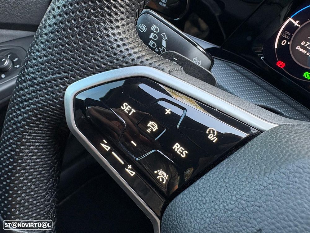 VW Golf 2.0 TDI SCR DSG R-Line - 12