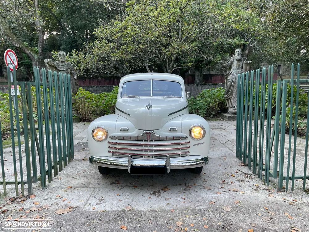 Ford Super De Luxe - 37