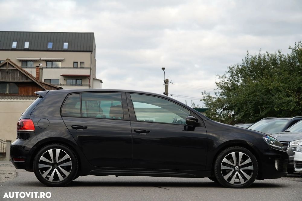 Volkswagen Golf 2.0 TDI DPF GTD - 11