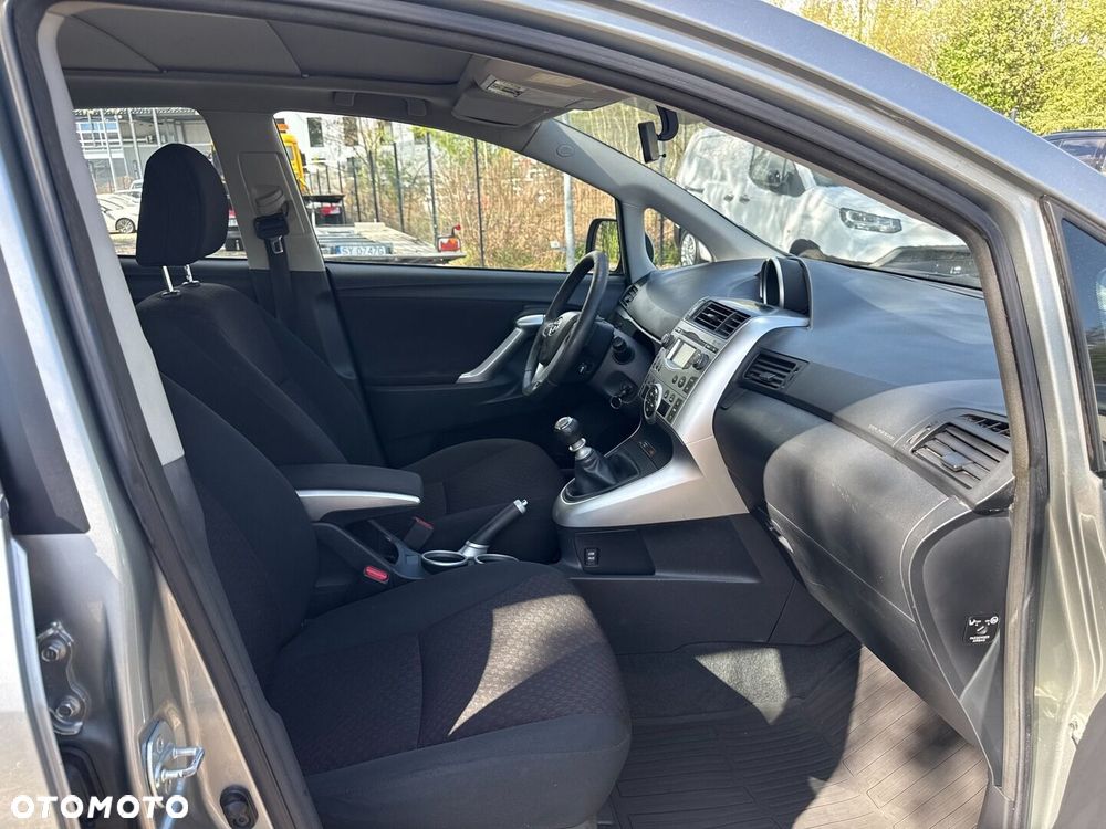 Toyota Verso 2.0 D-4D Premium 7os - 9