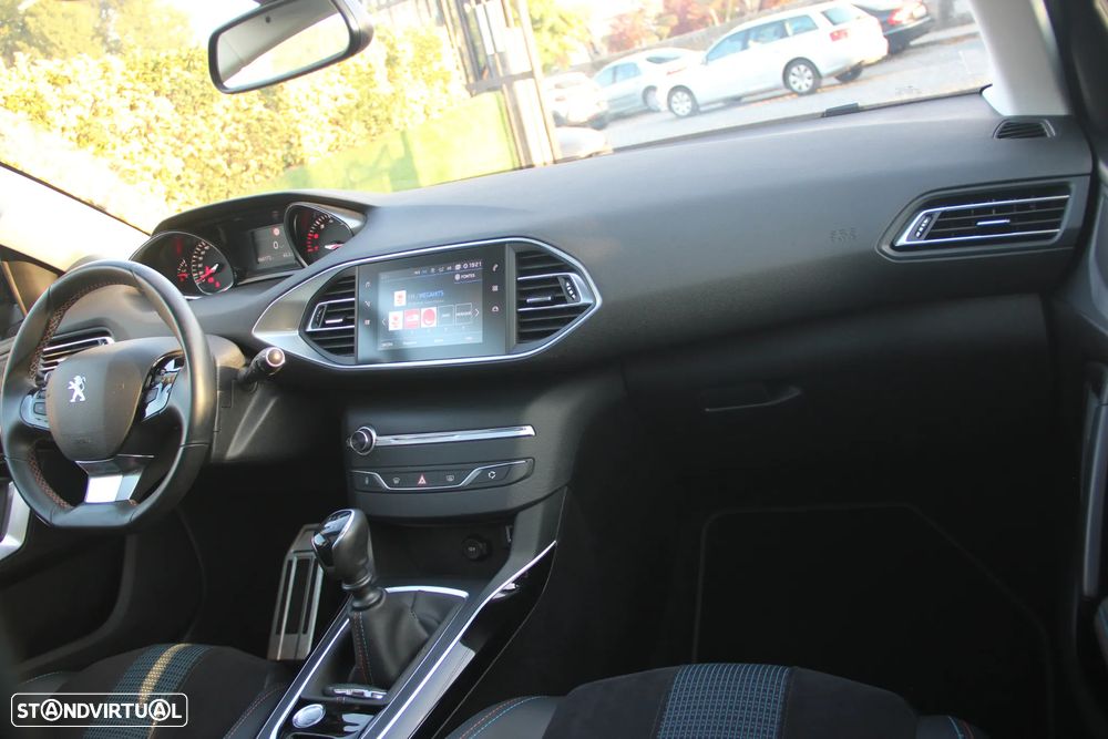 Peugeot 308 PureTech 130 GPF Stop & Start Tech Edition - 9