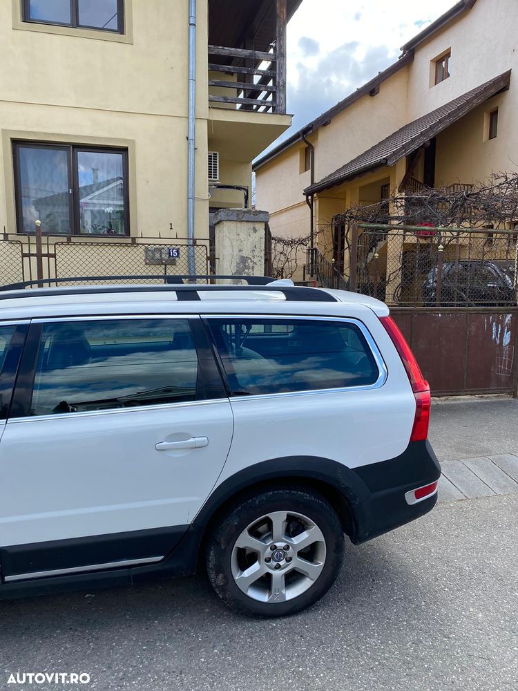 Volvo XC 70 D5 AWD Geartronic Momentum - 22