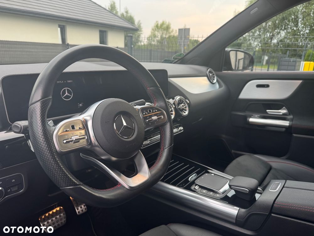 Mercedes-Benz GLA 250 4-Matic AMG Line - 8