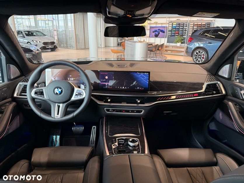 BMW X7 - 12
