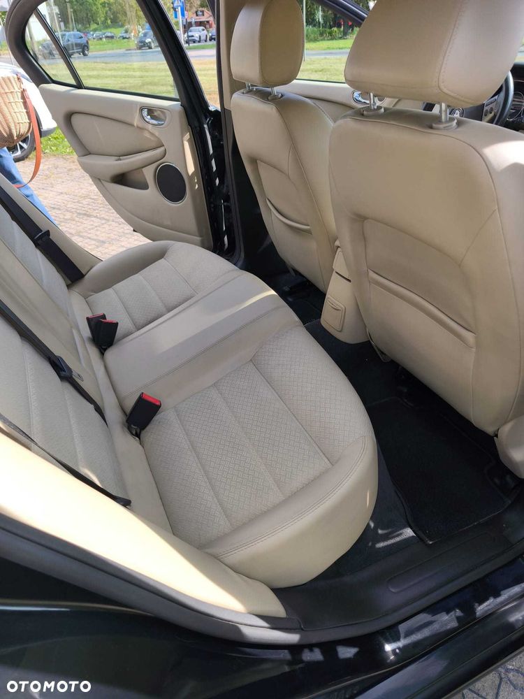 Jaguar X-Type - 4
