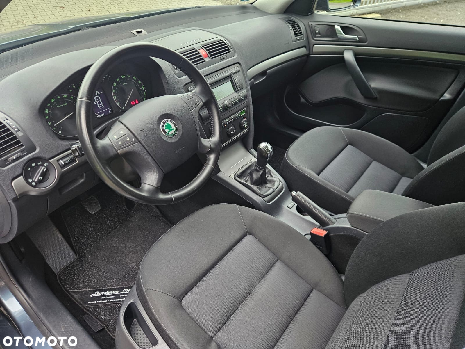 Skoda Octavia 1.6 - 10